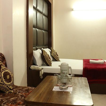 Hotel Maharaja Delhi  Exteriör bild