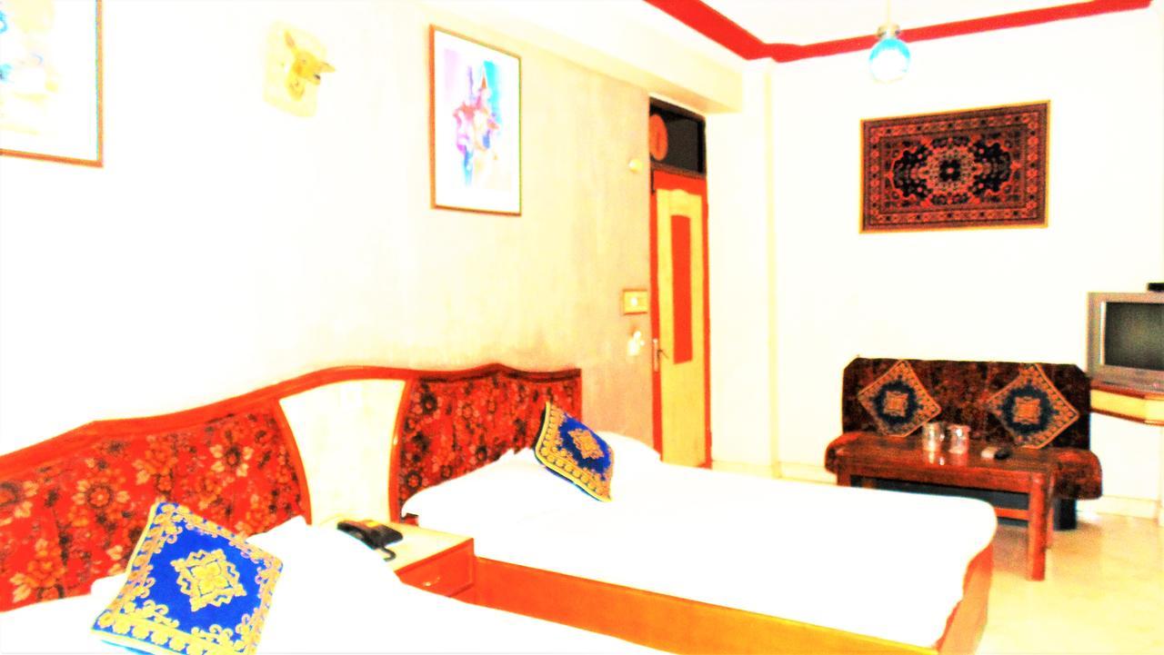 Hotel Maharaja Delhi  Exteriör bild