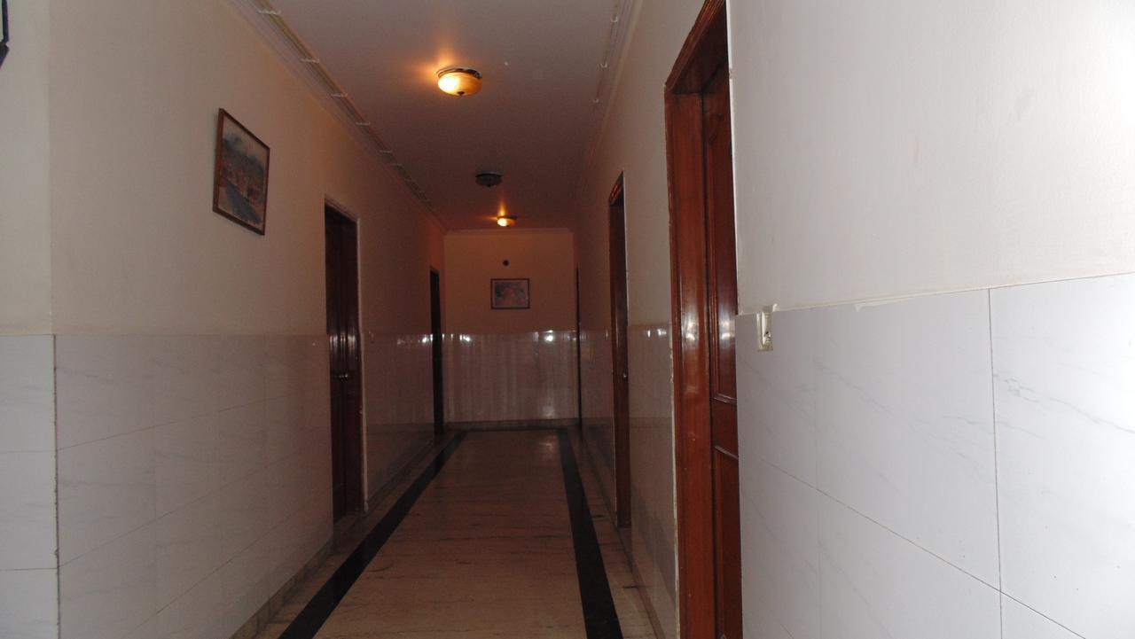 Hotel Maharaja Delhi  Exteriör bild