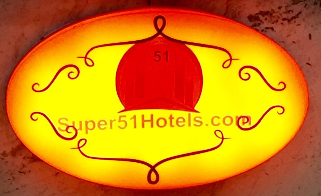Hotel Maharaja Delhi  Exteriör bild
